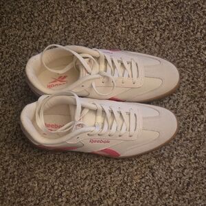 Reebok Classic White and Pink Trainers